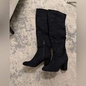 Elegant Black Knee-High Women's Boots
